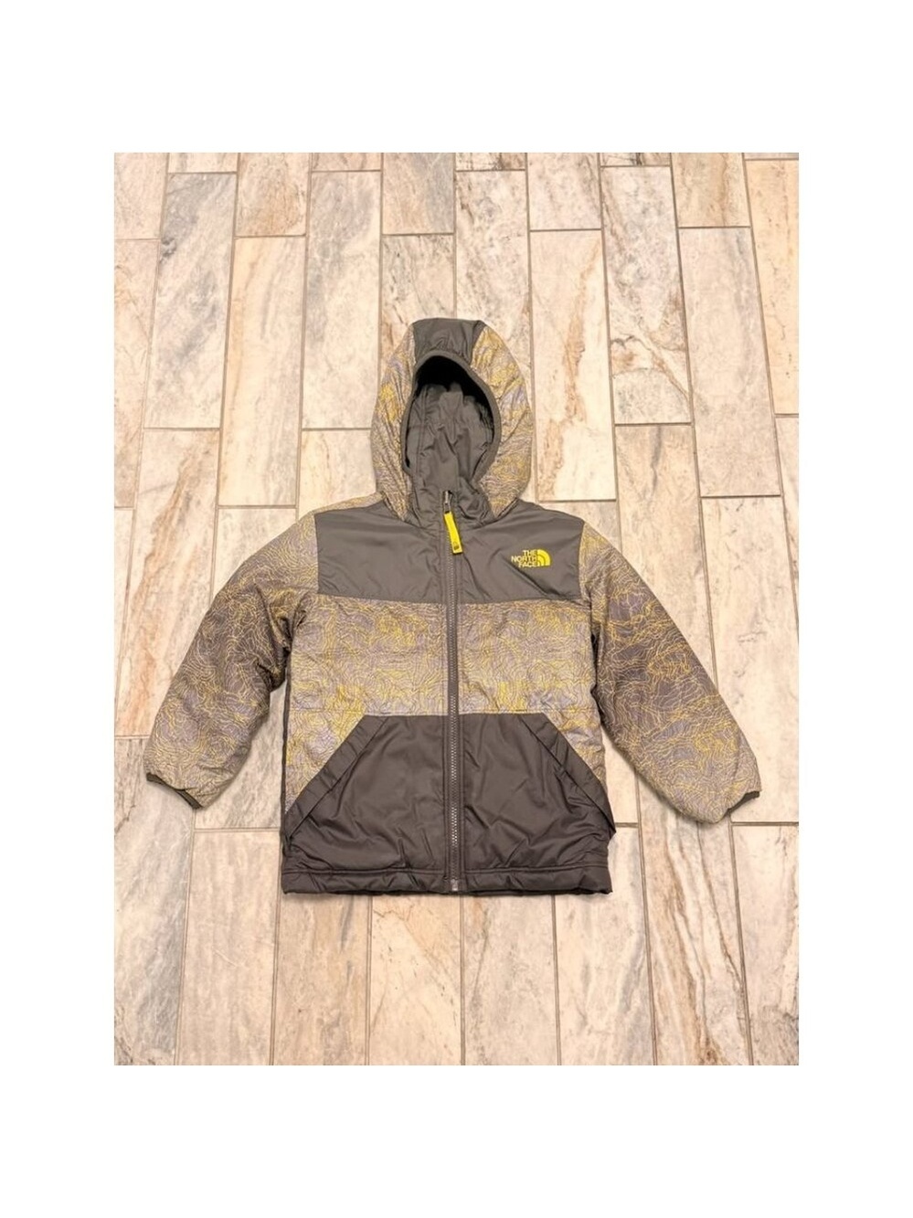 The North Face boys XXS (size 5) REVERSIBLE puffer Winter coat
